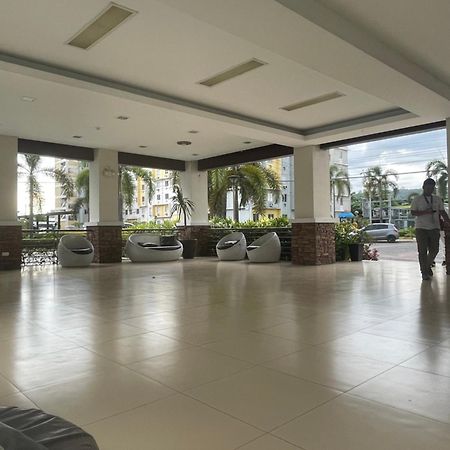 8 Spatial Condominium Davao Exterior photo
